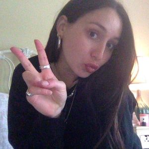 Meet your Posher, Chloe